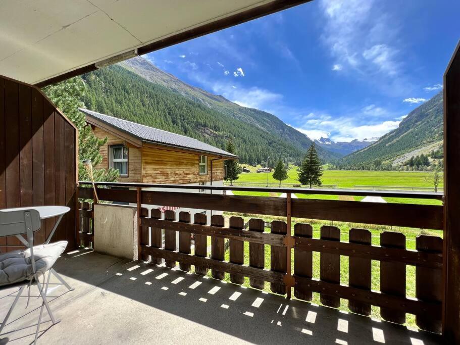 Pure Comfort! Entire Apartment With Abundant Space Near Zermatt With Parking! Täsch Esterno foto